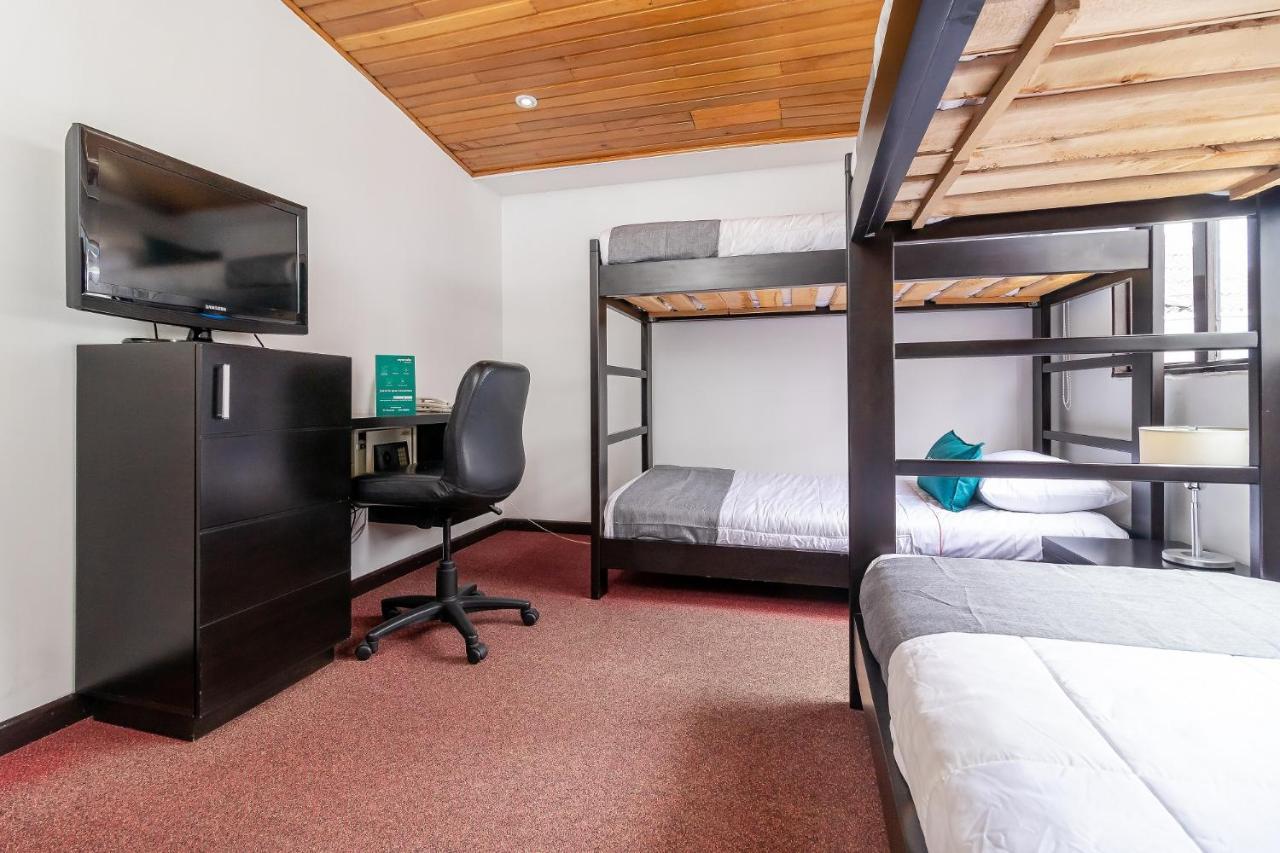 Ayenda Casa Kolping Hotel Богота Екстериор снимка
